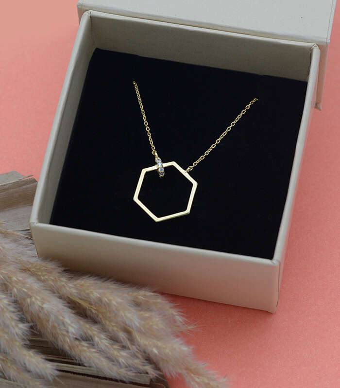 Stella Loop Necklace
